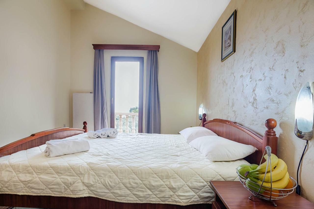 Mali Milocer Bay Accommodation Sveti Stefan Buitenkant foto