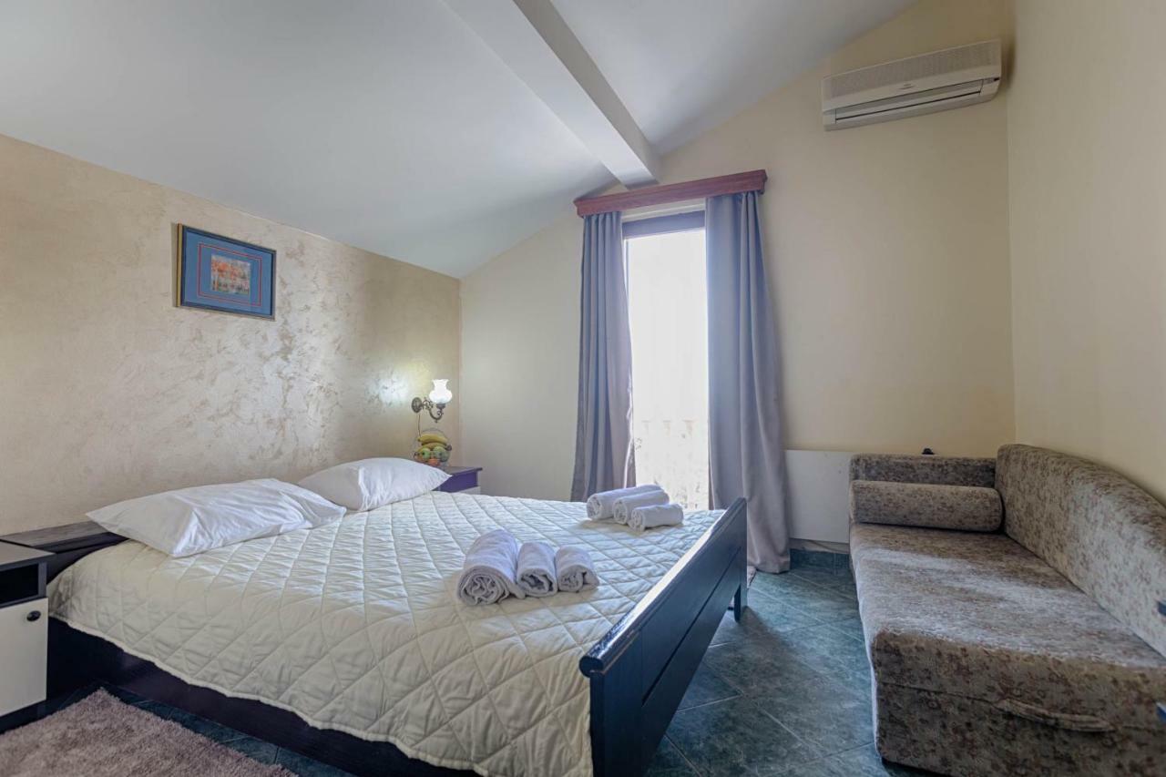 Mali Milocer Bay Accommodation Sveti Stefan Buitenkant foto