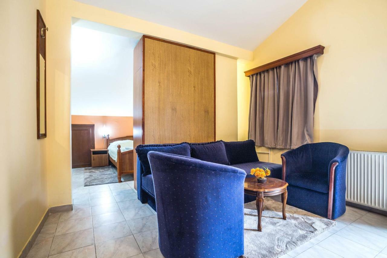 Mali Milocer Bay Accommodation Sveti Stefan Buitenkant foto